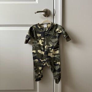 Gerber • Camo Onesie